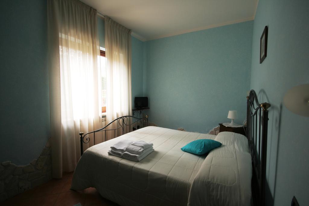 Case Vacanza Fiocchi Arrone Room photo